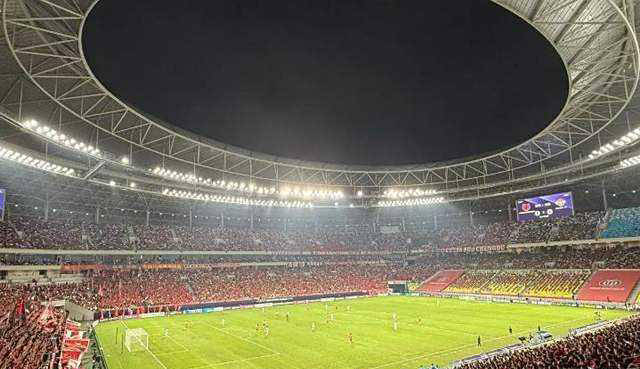 包含赛地聚焦：亚冠赛后热度飙升；马德里竞技远射贴柱；态度坚定；纪律约束更严格的词条