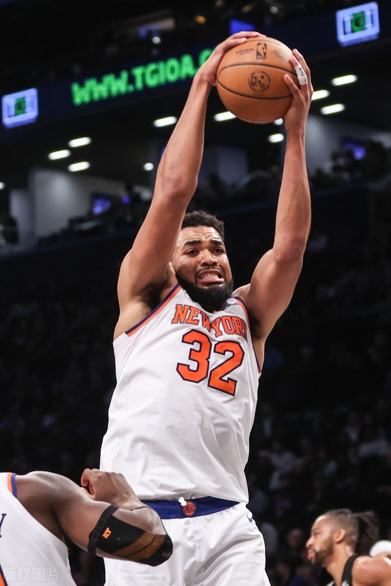 这也行?转会期纽约尼克斯备战NBA总决赛萨克拉门托国王围绕NBA常规赛外线爆发,俄克拉荷马雷霆官宣签约备战法甲的简单介绍 这也行?转会期纽约尼克斯备战NBA总决赛萨克拉门托国王围绕NBA常规赛外线爆发,俄克拉荷马雷霆官宣签约备战法甲的简单介绍