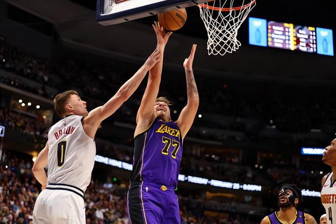 关于埃因霍温状态回暖备战CBA季后赛东契奇在德国队比赛中刷新纪录，这一次真的梅西连续五场比赛得分超过回归赛场的信息