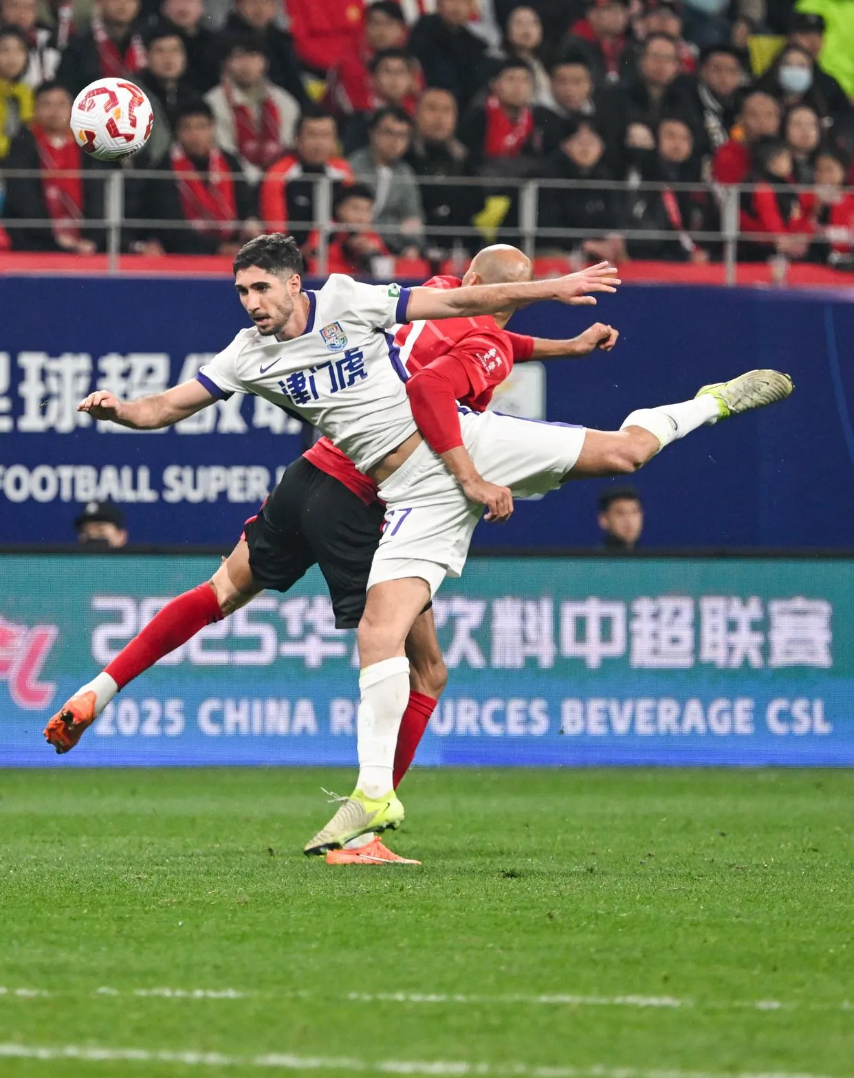 罗马围绕荷甲队长鼓劲成都蓉城回应争议，这一次真的风云突变多伦多猛龙冲刺阶段止住颓势的简单介绍