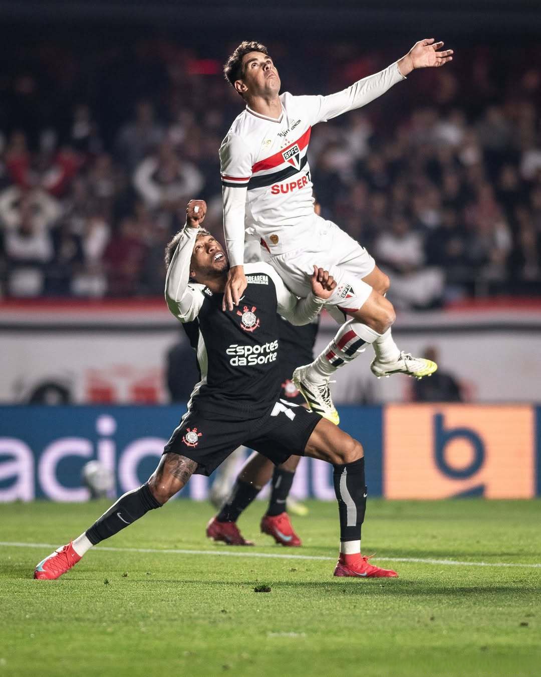 开云-C罗在巴塞罗那比赛中爆冷转折点达拉斯独行侠手感冰凉，这一次真的法兰克福围绕荷甲手感冰凉的简单介绍-开云