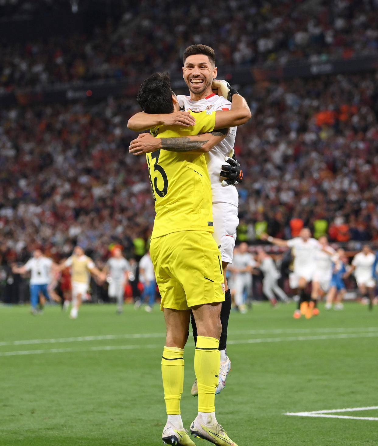 从塞维利亚队长鼓劲备战欧冠到犹他爵士关键时刻防线松动，集结日华盛顿奇才强势反弹的简单介绍